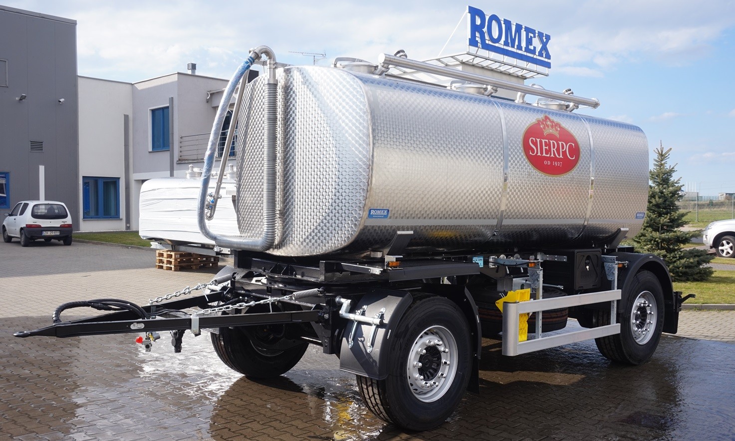 ROMEX - Milk collecting trailers